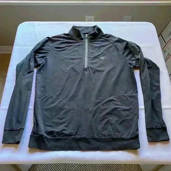 Travis Mathew Sweater Mens M Gray 1/4 Zip Pullover Long Sleeve Golf Pockets - Picture 1 of 12